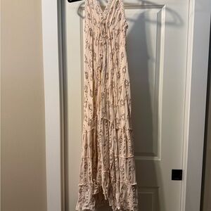 Chic soft pink Maxi Dress with gold heart Pattern